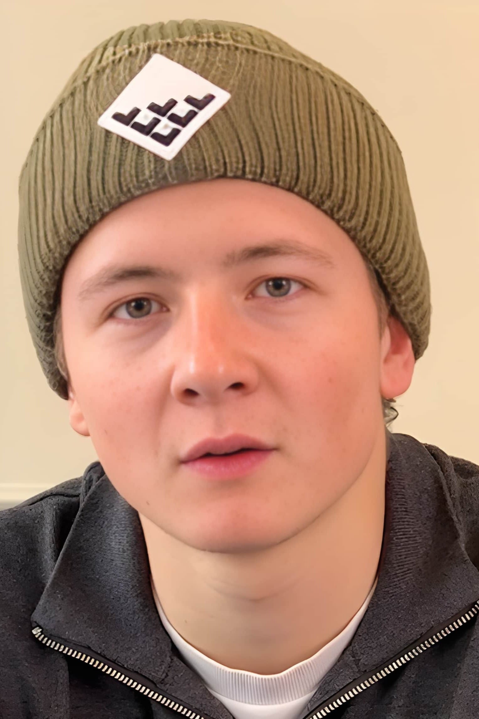 En ung man delar med sig av sin erfarenhet av hur Imvi förbättrade hans läshastighet.